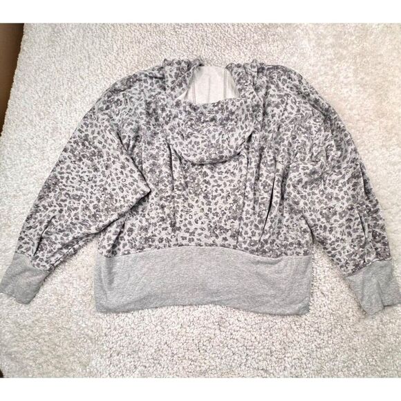 Athleta Balance Zip Up Hoodie Gray Cheetah Print 1X - Picture 3 of 9